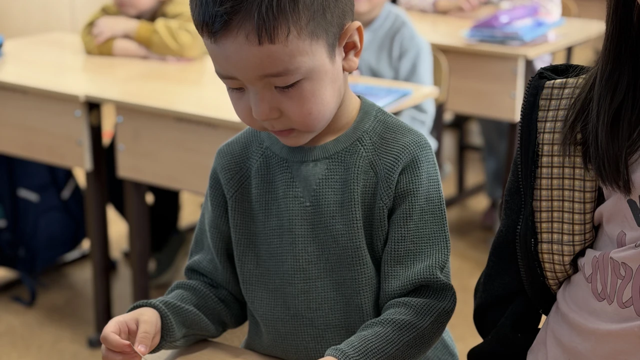 Воспитанники детского сада «Қарлығаш» познакомились со школьной средой в рамках проекта преемственности 