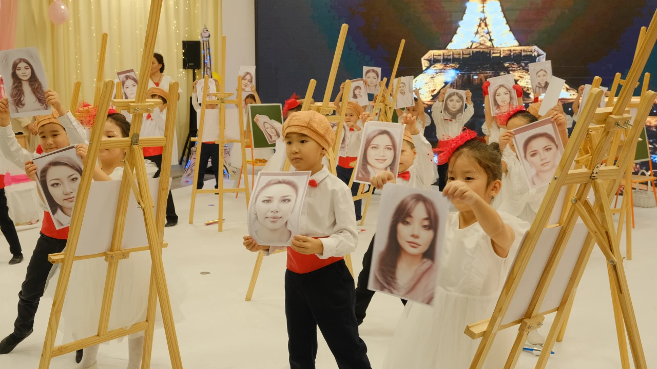 Көктем «Анашым» сөзінен бастау алады: ҚР ПІБ МО «Қарлығаш» балабақшада»» 8 наурызға арналған мерекелік іс-шаралар өтті 