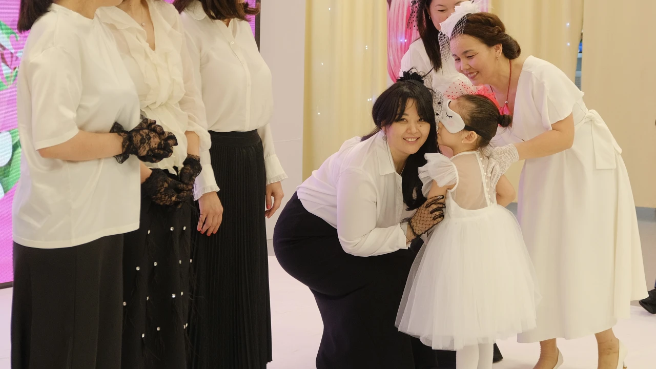 Көктем «Анашым» сөзінен бастау алады: ҚР ПІБ МО «Қарлығаш» балабақшада»» 8 наурызға арналған мерекелік іс-шаралар өтті 