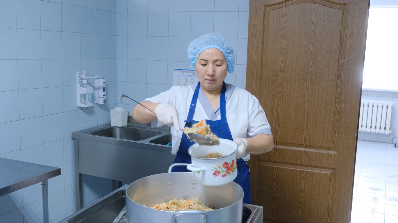 «Қарлығаш» балабақшасында тәрбиеленушілердің тамақтану сапасы бракераждық комиссия тарапынан тексерілді 