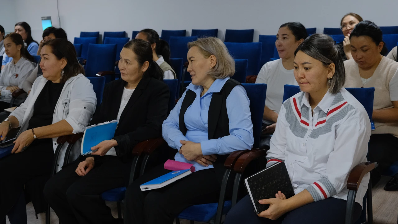 Қазақ тілін тиімді меңгерудің құпиялары: «Қарлығаш» балабақшада практикалық семинар өтті 