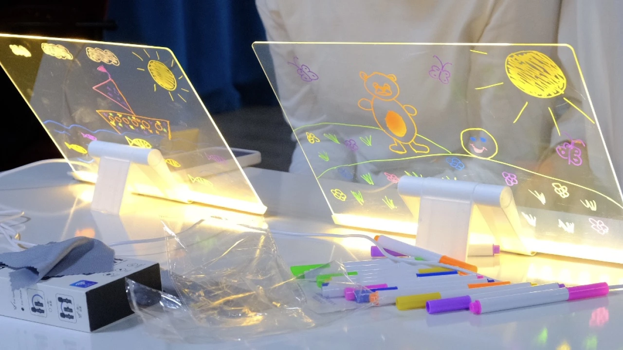 В детском саду «Қарлығаш» состоялся педагогический совет по вопросам применения мультимедийных технологий 