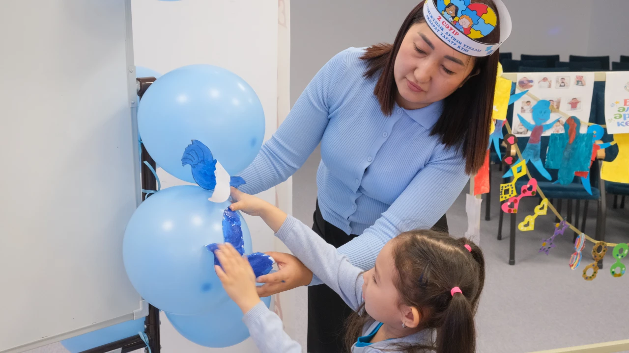 В «Қарлығаш» прошли мероприятия, приуроченные ко Всемирному дню распространения информации об аутизме 