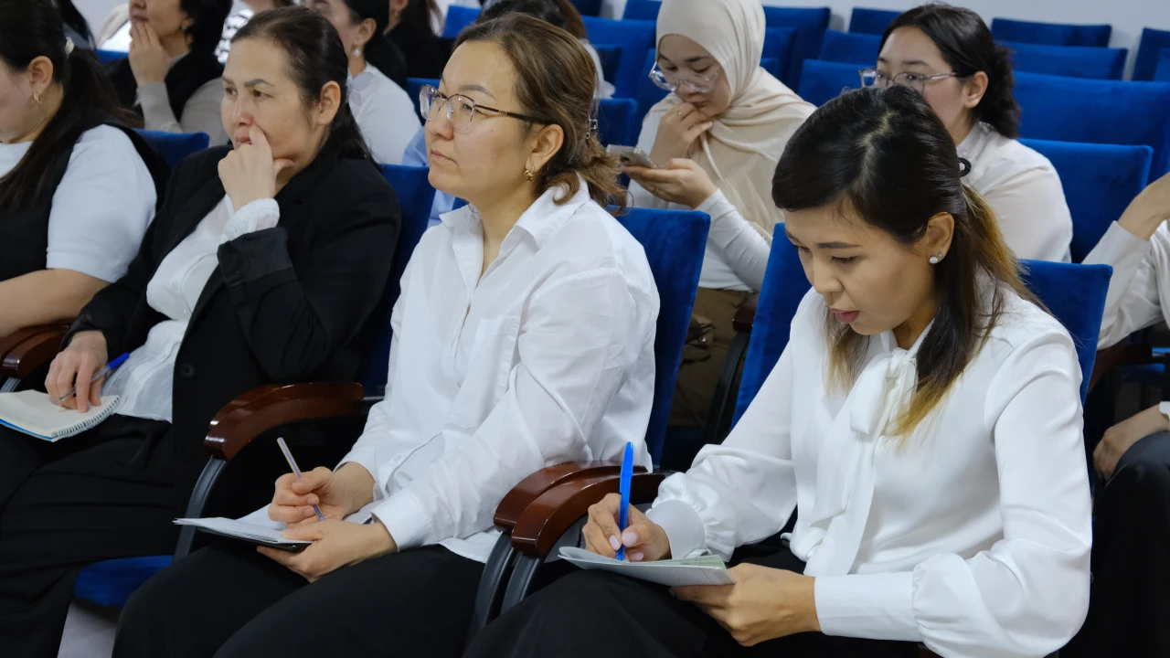 В детском саду «Қарлығаш» прошел практико-ориентированный семинар для педагогов 