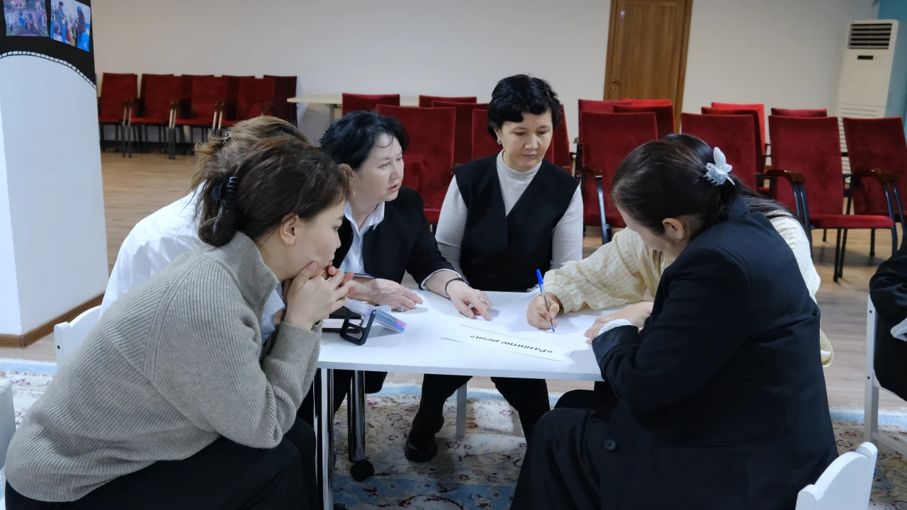 В детском саду «Қарлығаш» прошел практико-ориентированный семинар для педагогов 