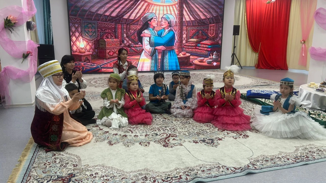 Көрісу күні: Наурыз мерекесі қарсаңында ұрпақтарды біріктіретін дәстүрлер 