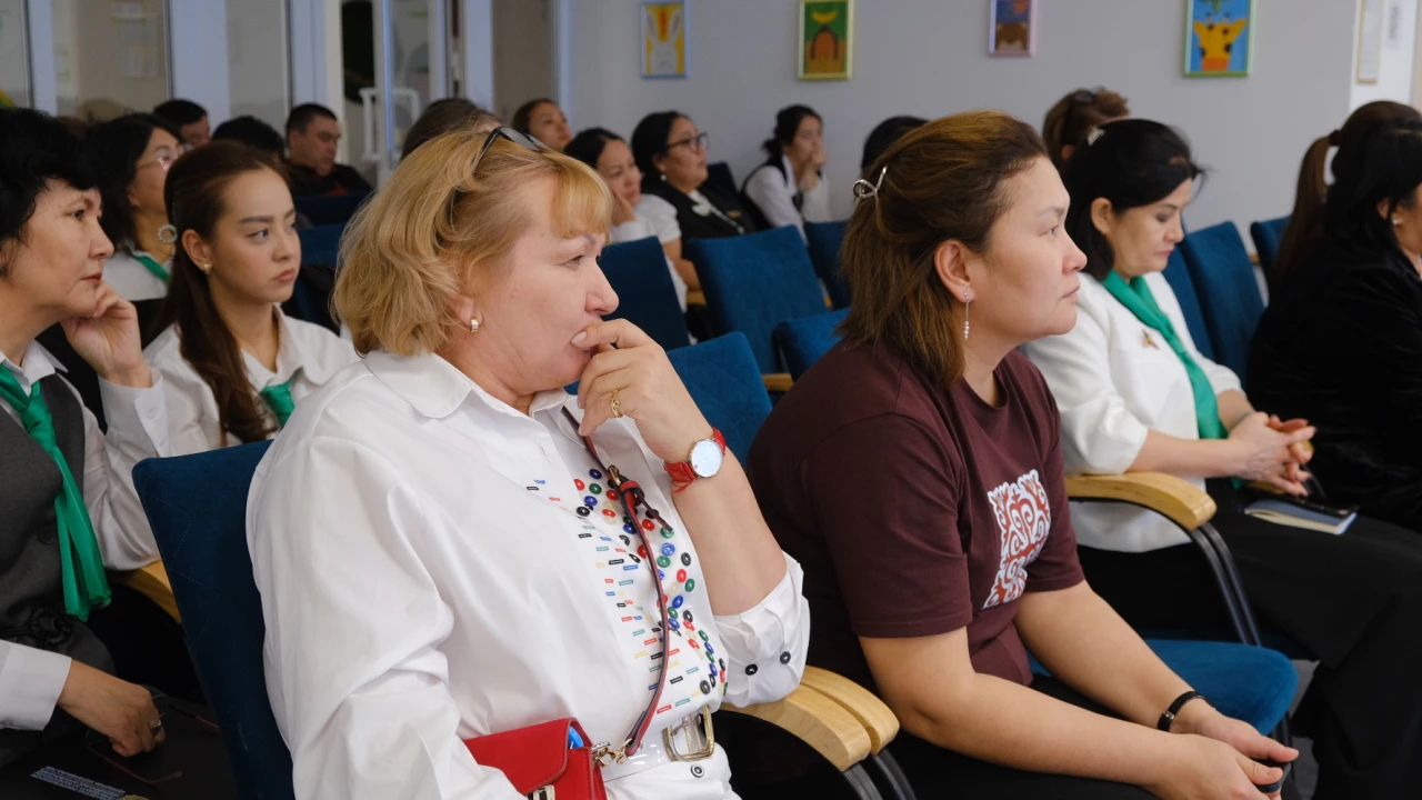 «Қарлығаш» балабақшасында «Экологиялық кеңістік: бала үшін қауіпсіз және танымдық орта» тақырыбында педагогикалық кеңес өтті 