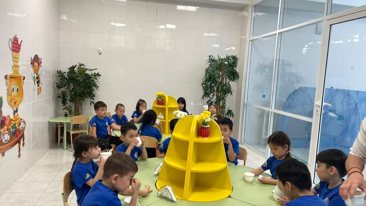Фитобар в детском саду «Қарлығаш»: забота о здоровье детей каждый день