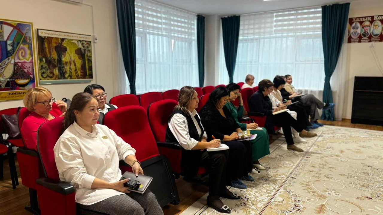 Халықаралық институционалдық аккредиттеу қарсаңында «Қарлығаш» балабақшаларының басшылары мен әдіскерлері үшін семинар-тренинг өткізілді 