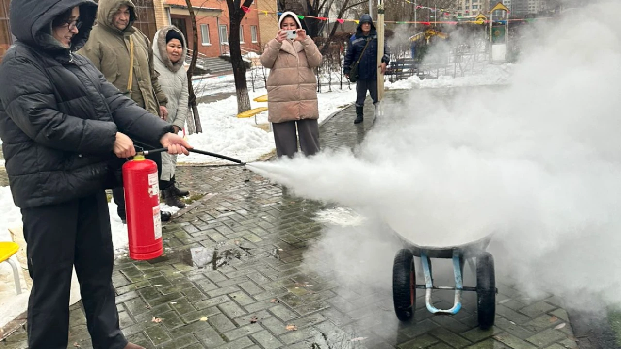 Балаларды ертежастан бастап өртқауіпсіздігі ережелеріне үйретіңіз! 