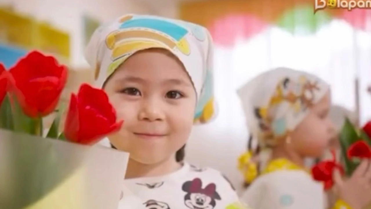 «Қарлығаш» тәрбиеленушілері 8 Наурыз мерекесіне арналған мерекелік бейнебаянға түсті 