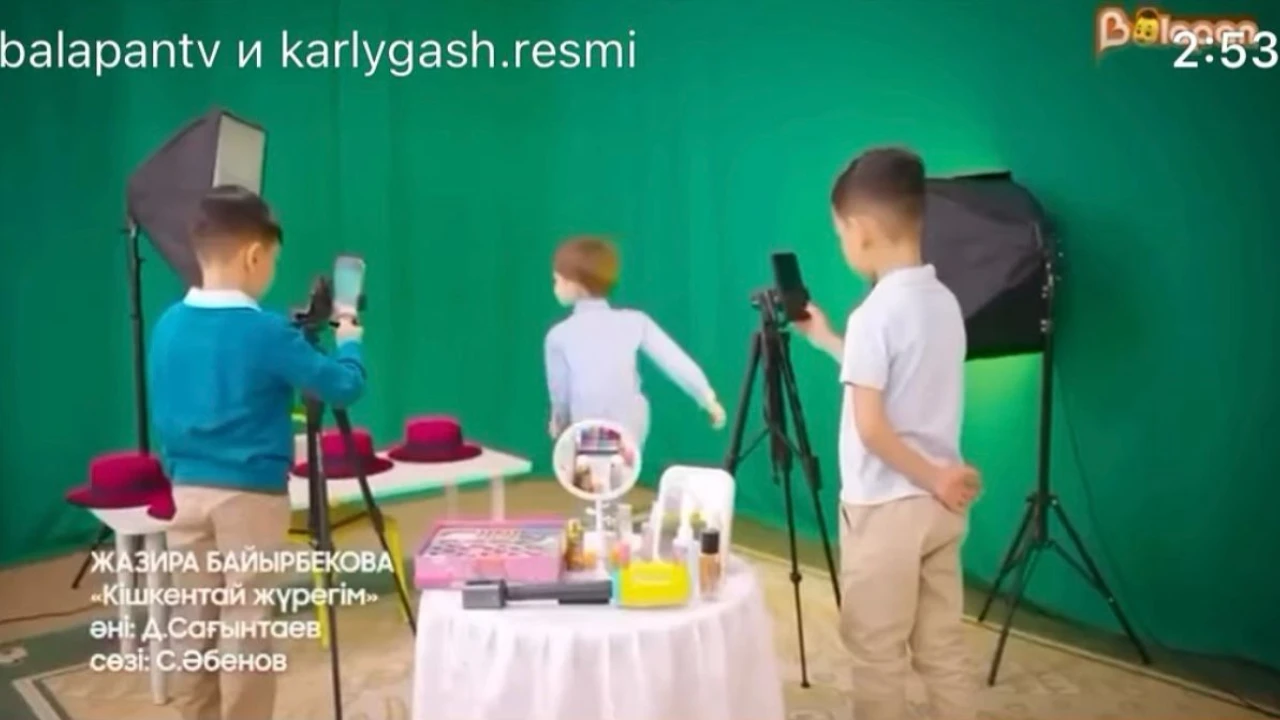 «Қарлығаш» тәрбиеленушілері 8 Наурыз мерекесіне арналған мерекелік бейнебаянға түсті 